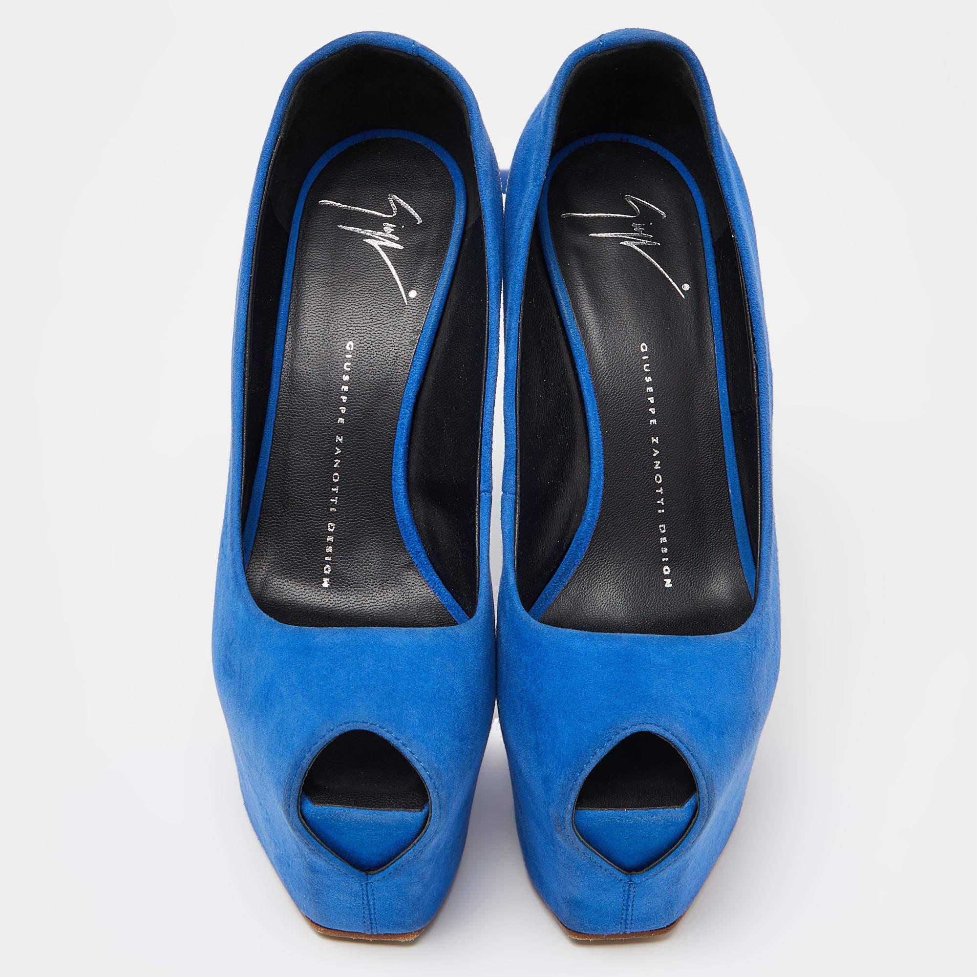Bleu Giuseppe Zanotti escarpins à bout ouvert en daim bleu taille 37 en vente