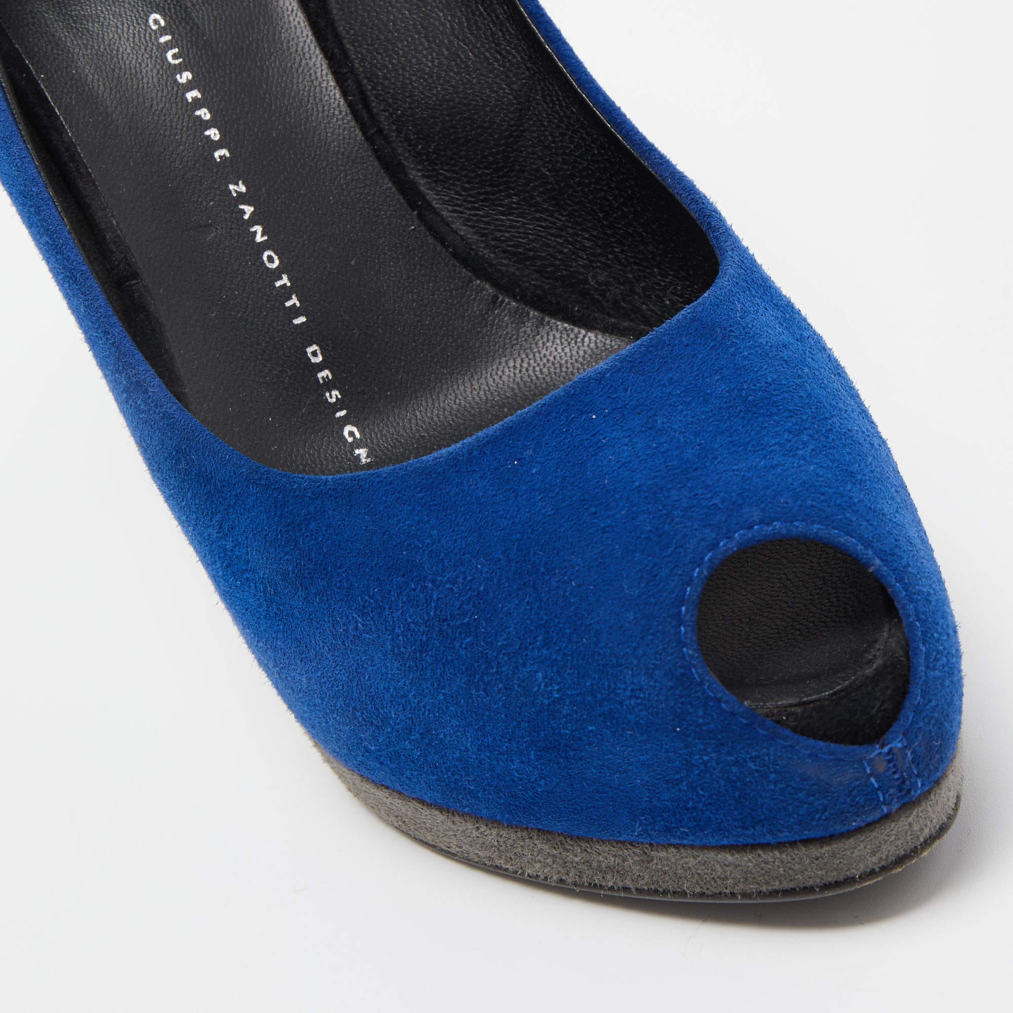 Giuseppe Zanotti escarpins à bout ouvert en daim bleu taille 37 en vente 2