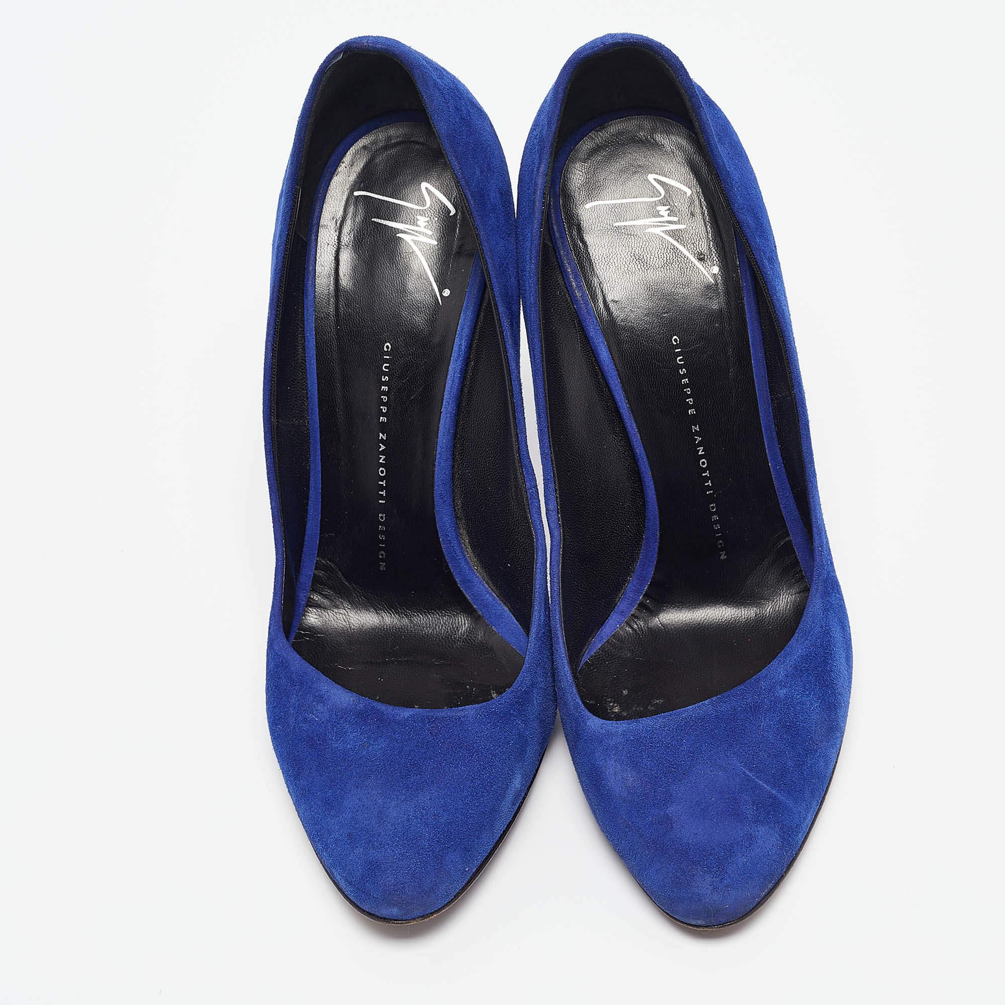 Bleu Giuseppe Zanotti escarpins à bout rond en daim bleu taille 40 en vente