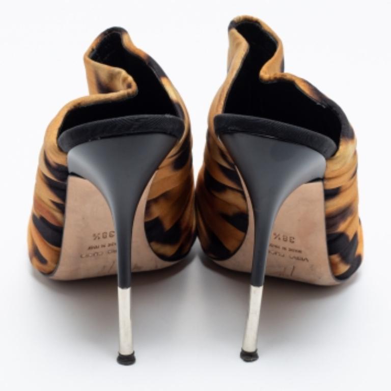 Giuseppe Zanotti Brown/Black Satin Slide Mule Sandals Size 38.5 Bon état - En vente à Dubai, Al Qouz 2