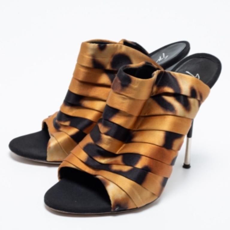 Giuseppe Zanotti Brown/Black Satin Slide Mule Sandals Size 38.5 en vente 3