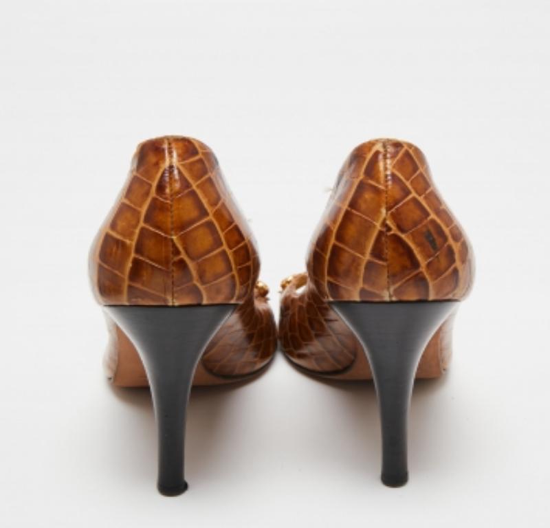Giuseppe Zanotti Bombas con puntera abierta de piel de cocodrilo marrón talla 39,5 en venta 1