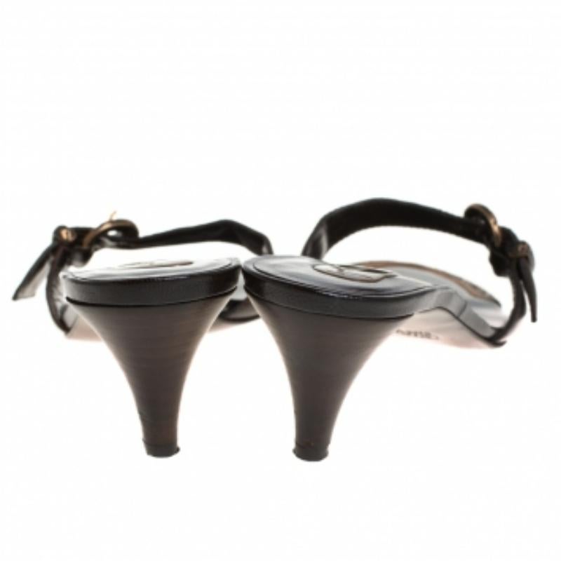 Giuseppe Zanotti Brown Leather Buckle Detail Open Toe Sandals Size 37 In Good Condition For Sale In Dubai, Al Qouz 2