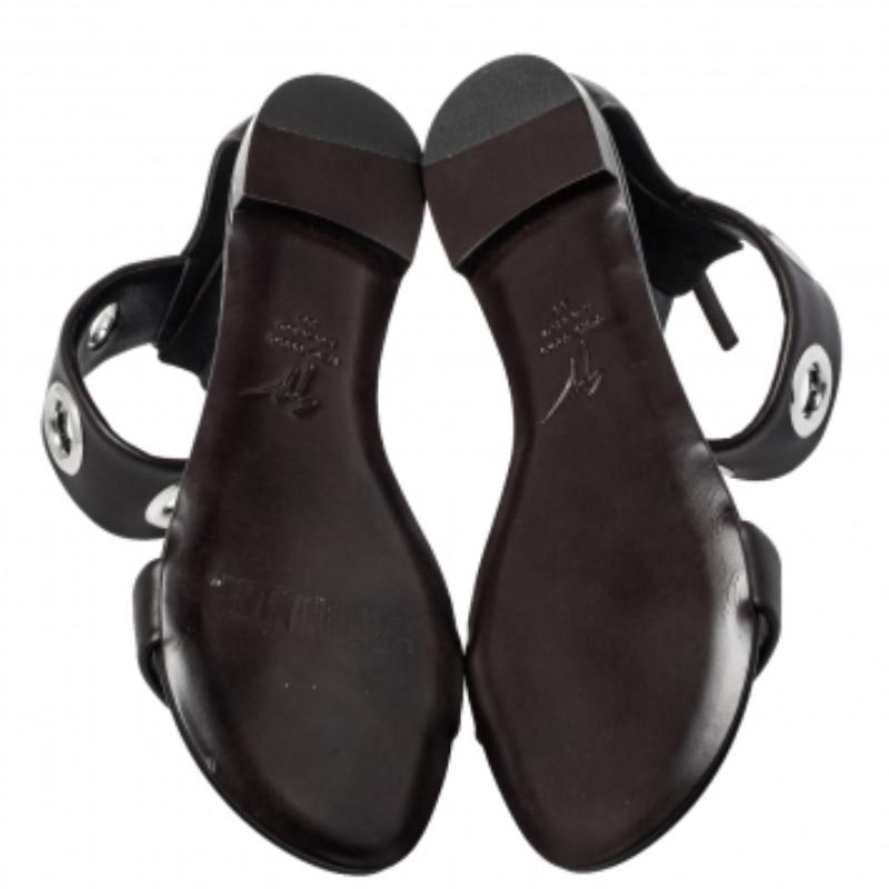 Giuseppe Zanotti Brown Leather Flat Ankle Cuff Sandals Size 38 For Sale 2