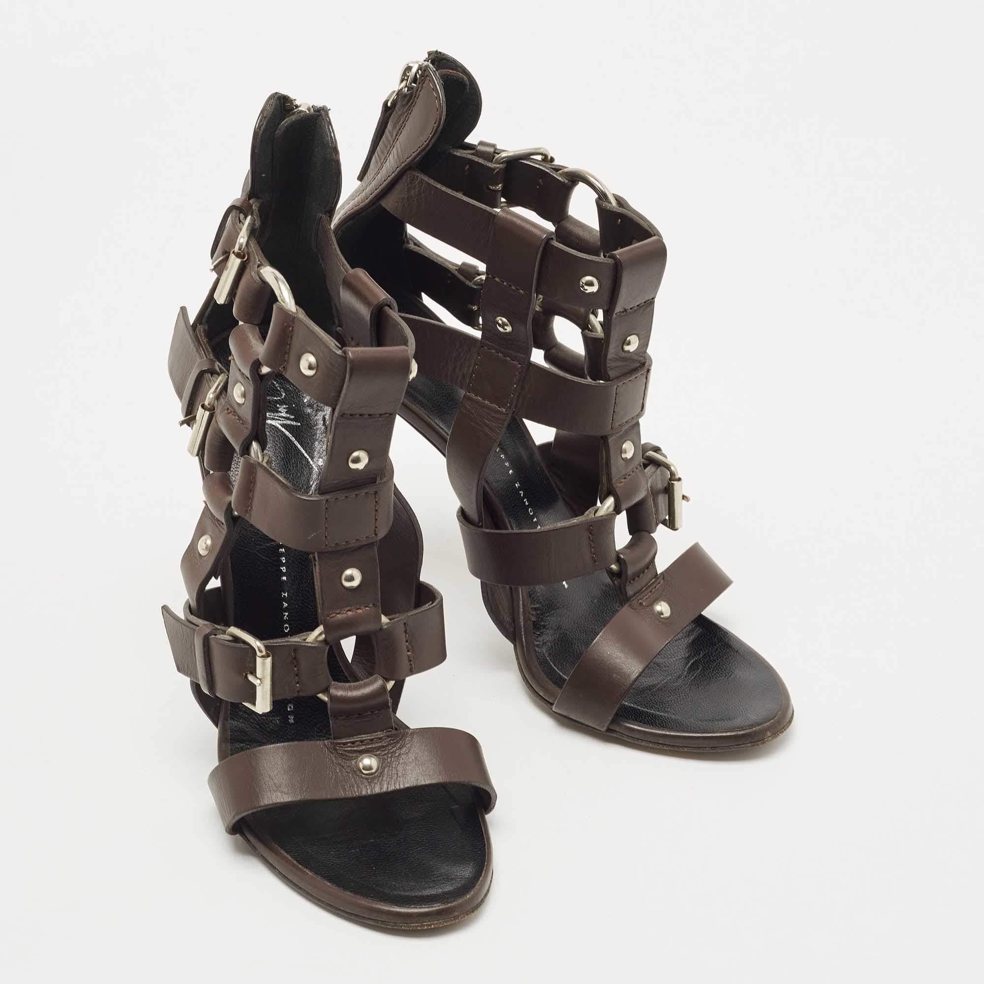 Giuseppe Zanotti Brown Leather Strappy Sandals Size 37.5 In Fair Condition For Sale In Dubai, Al Qouz 2