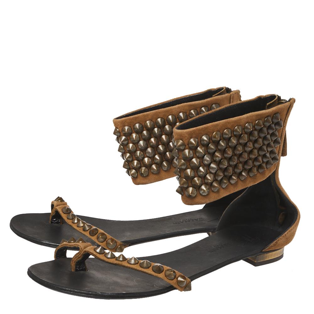 Black Giuseppe Zanotti Brown Suede Leather Studded Toe Ring Sandals Size 38.5 For Sale