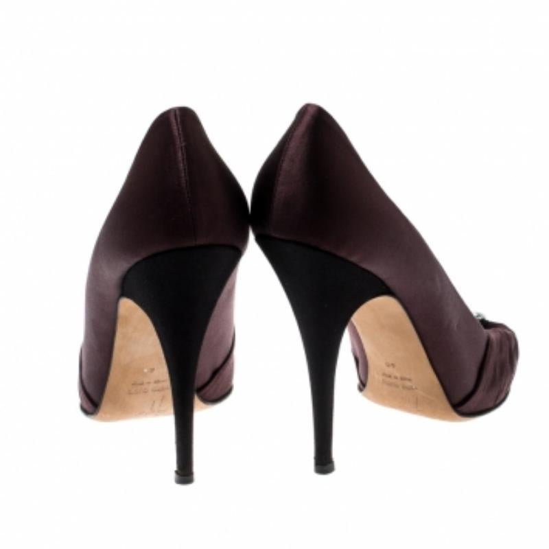 Giuseppe Zanotti - raso borgogna - Pumps Peep Toe impreziosite Taglia 40 in vendita 1