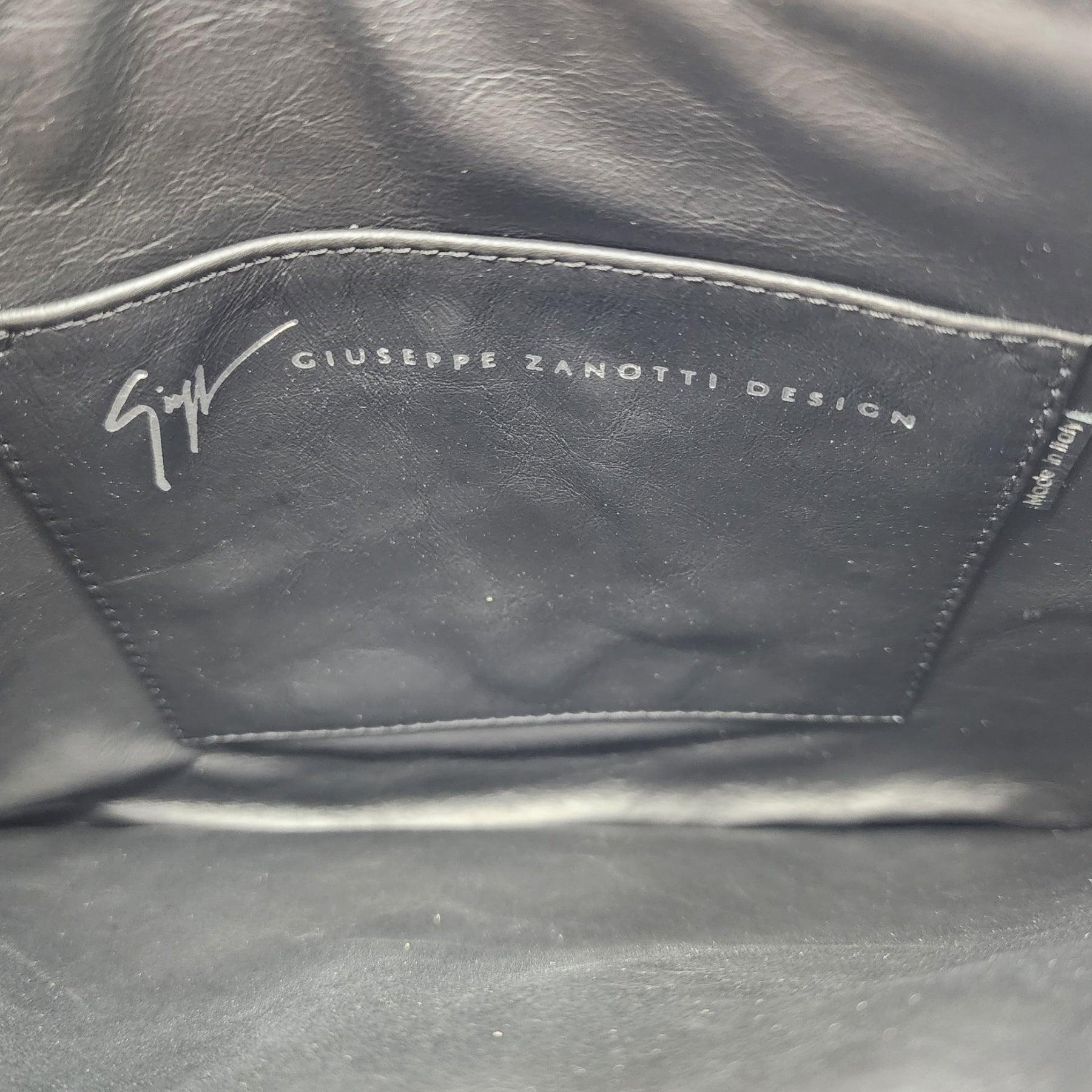 Women's Giuseppe Zanotti Clutch Bag Suede in Green For Sale
