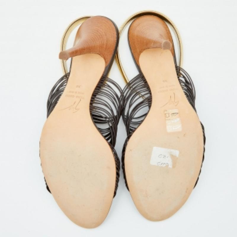 Giuseppe Zanotti Sandales en cuir à lanières marron foncé Taille 38 Bon état - En vente à Dubai, Al Qouz 2