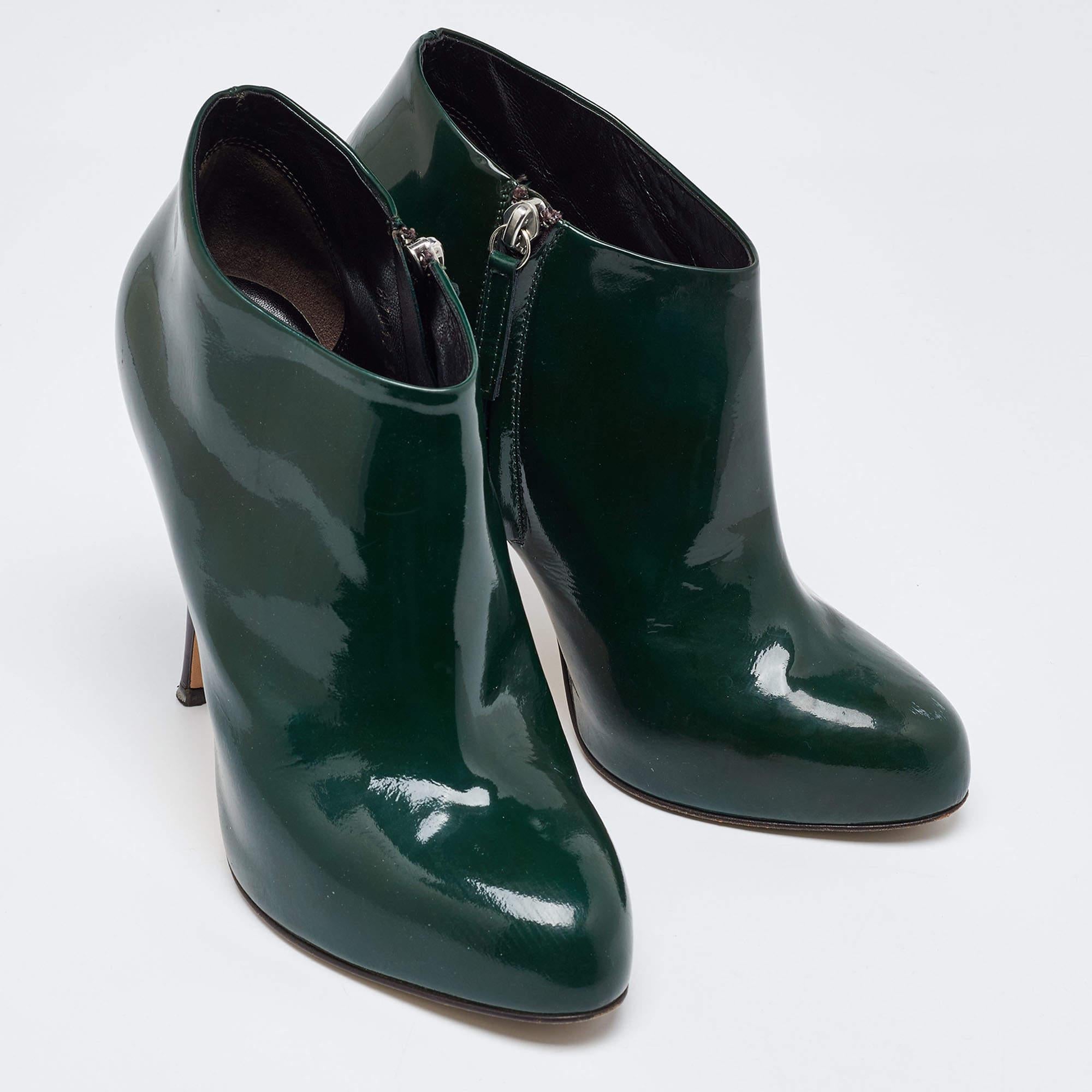 Botines de charol verde oscuro Giuseppe Zanotti Talla 38,5 en Bastante bueno estado para la venta en Dubai, Al Qouz 2