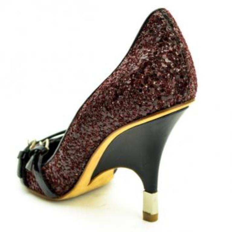 Giuseppe Zanotti Design con borchie Taglia 35,5 In condizioni buone in vendita a Dubai, Al Qouz 2