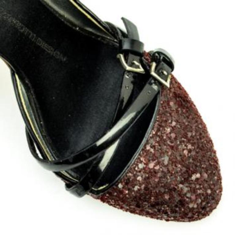 Giuseppe Zanotti Design con borchie Taglia 35,5 in vendita 4
