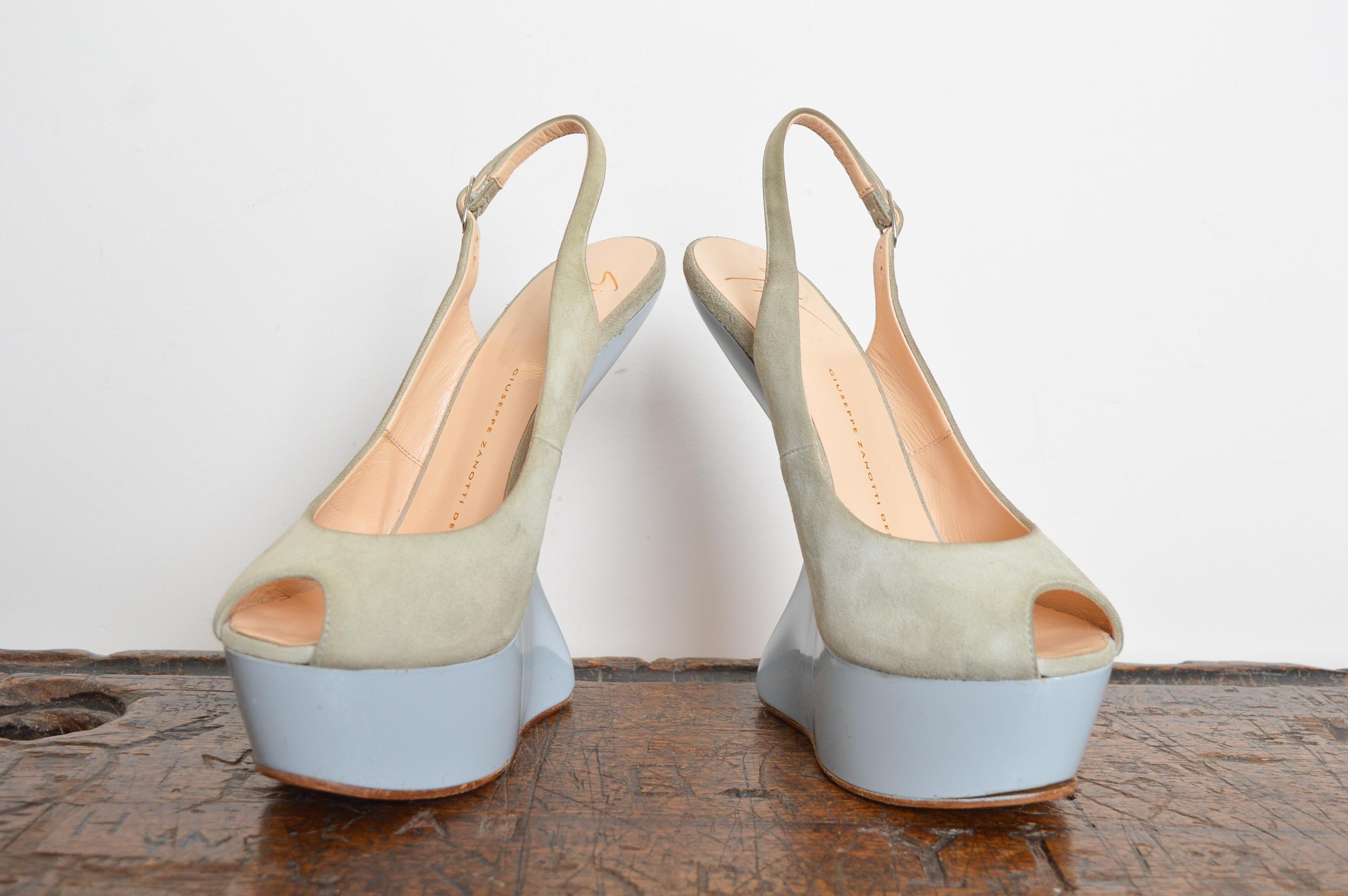 Giuseppe Zanotti Dove Grey Suede Peep Toe Platform Heel Less Slingback EU 37.5 In Good Condition For Sale In Sheffield, GB