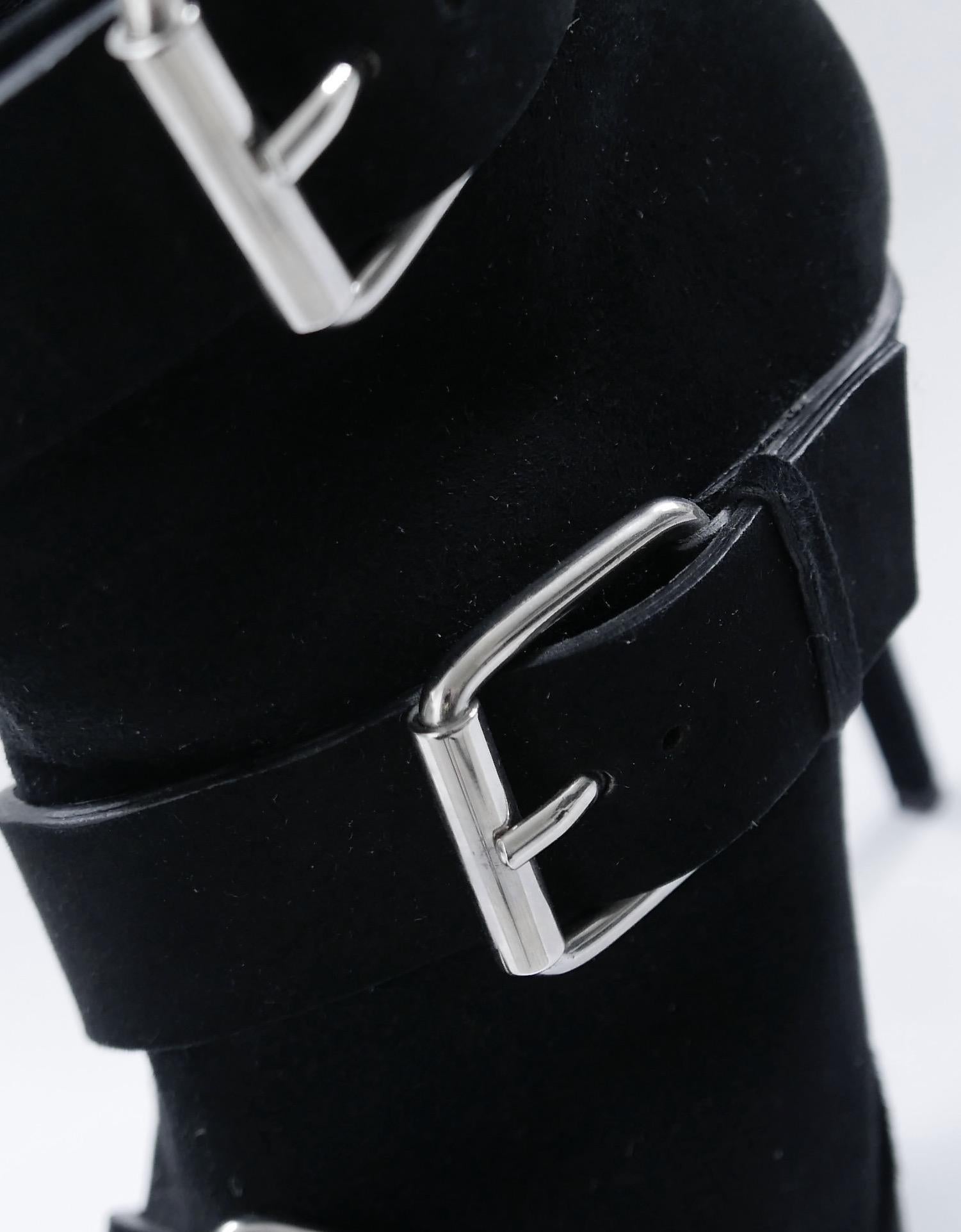 Giuseppe Zanotti Emy Buckle Detail Platform Ankle Boots In Excellent Condition For Sale In London, GB