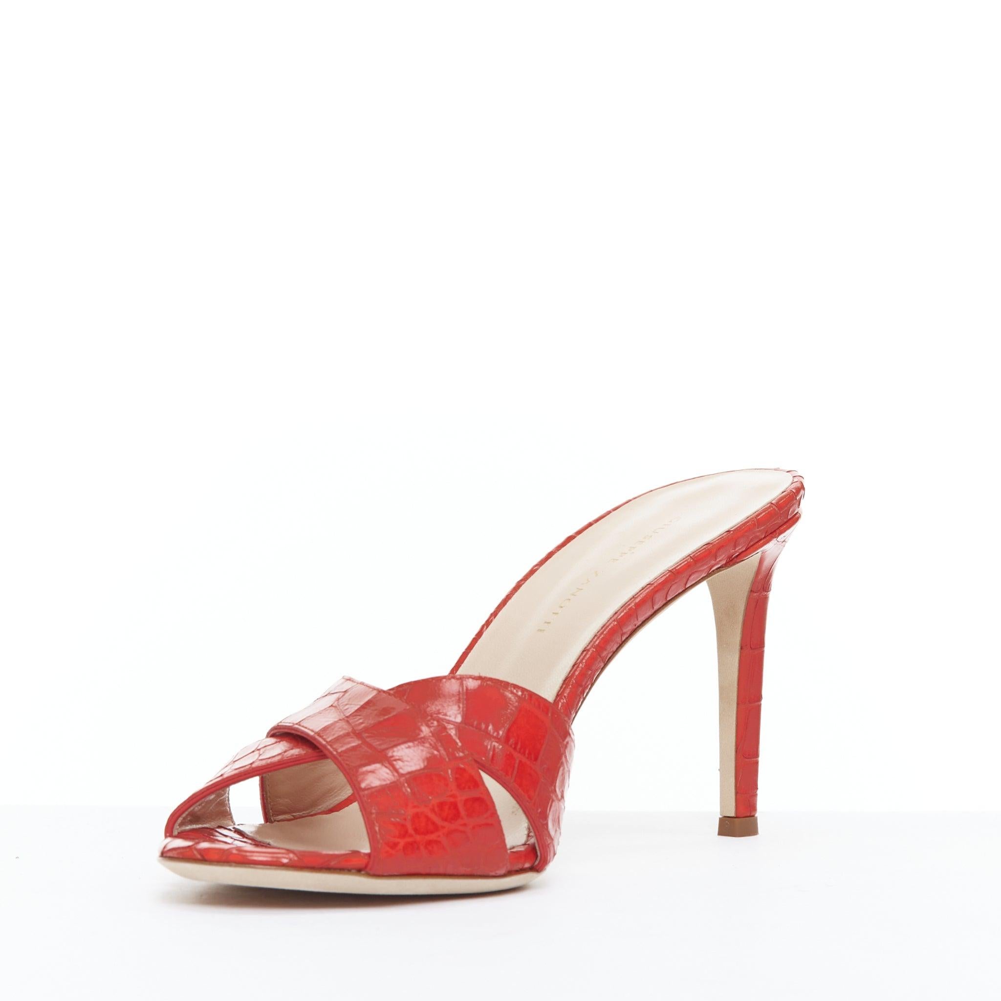 GIUSEPPE ZANOTTI Felicia sandale mule croisée en cuir rouge embossé EU39 Excellent état - En vente à Hong Kong, NT