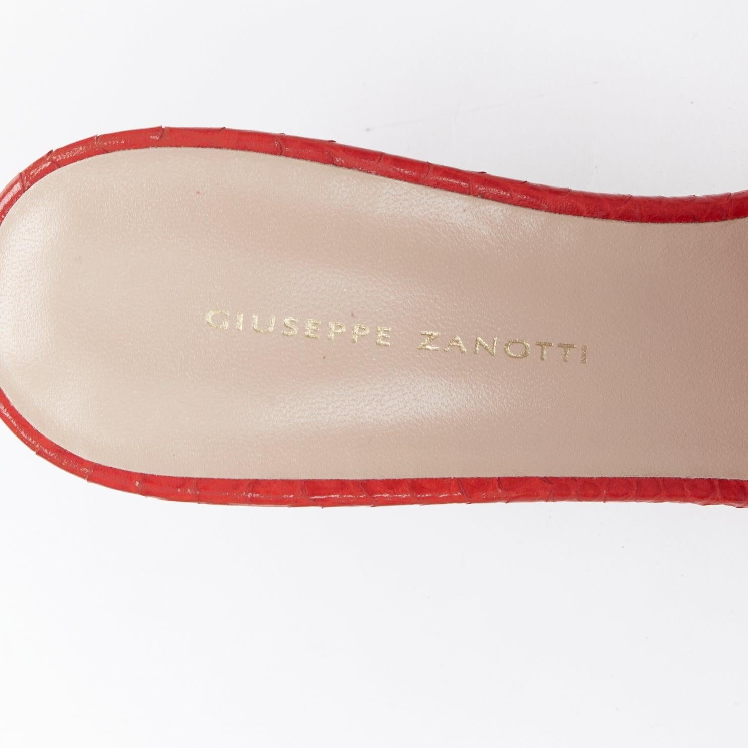 GIUSEPPE ZANOTTI Felicia sandale mule croisée en cuir rouge embossé EU39 en vente 4