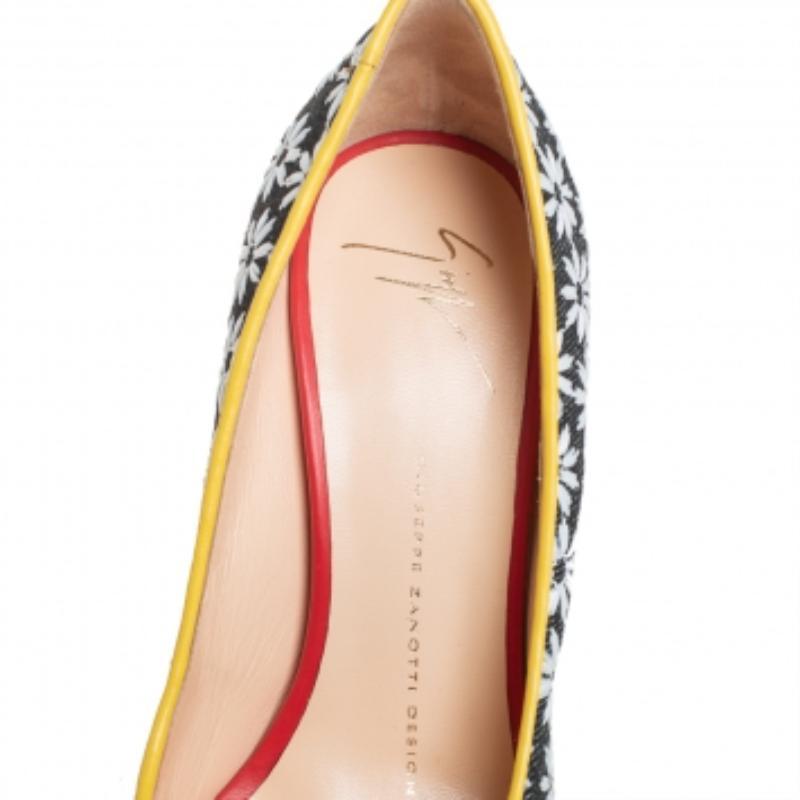 Women's Giuseppe Zanotti Floral Print Fabric And Leather Platform Pumps Size 38 For Sale