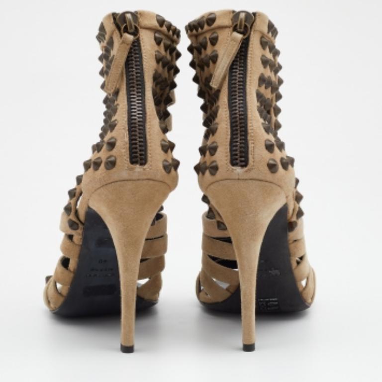 Giuseppe Zanotti For Pierre Balmain Beige Suede Studded Strappy Sandals Size 39 For Sale 3