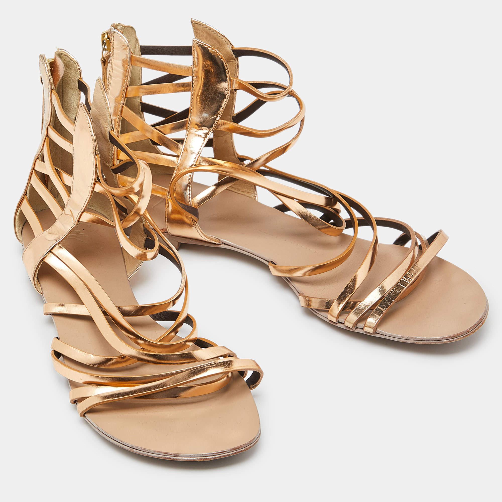 Women's Giuseppe Zanotti Gold Leather Ankle Cuff Flat Sandals Size 38.5 For Sale