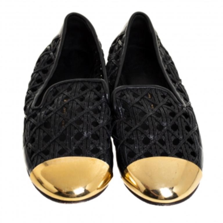 Women's Giuseppe Zanotti Gold Leather Cap Toe  Slip On Loafers Size 37 For Sale