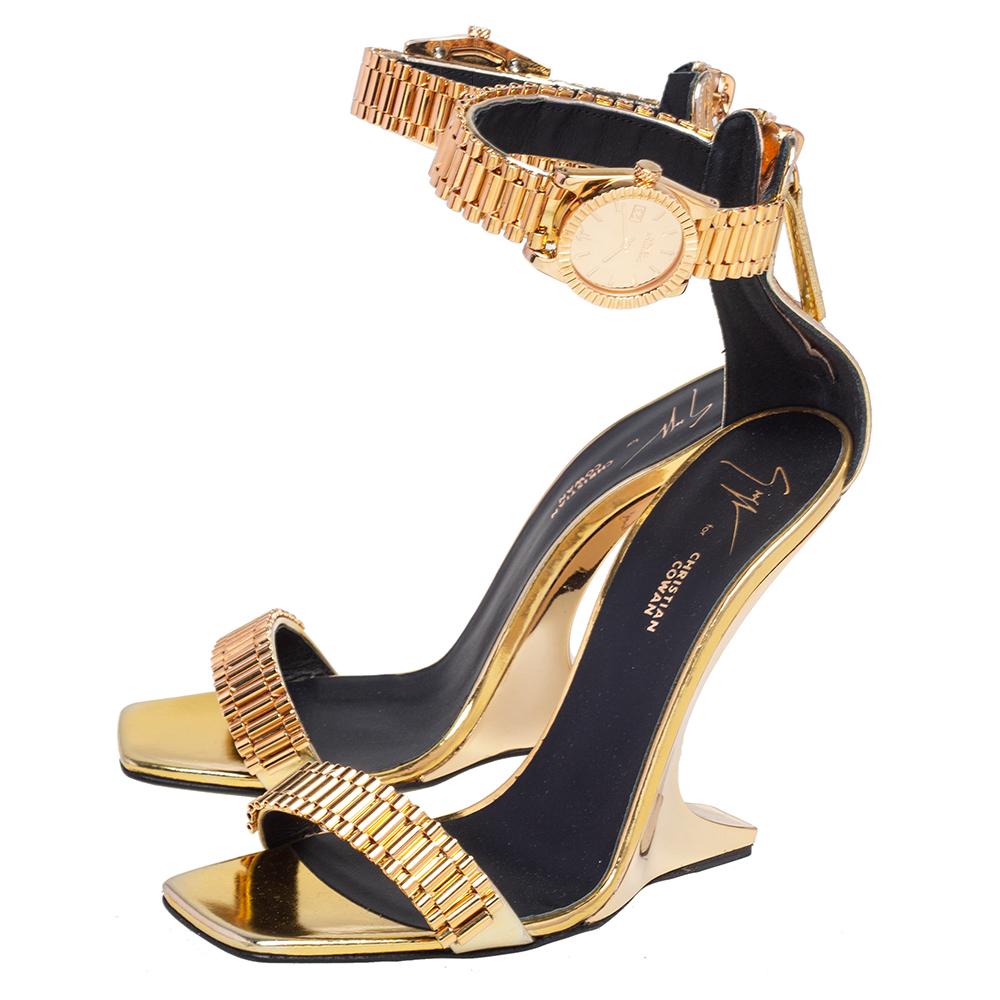 These sandals are crafted from the best gold leather for your comfort and glam quotient. The house of Giuseppe Zanotti brings you these impressive sandals with a unique shape and design that will complement any outfit. These trendy ankle-strap