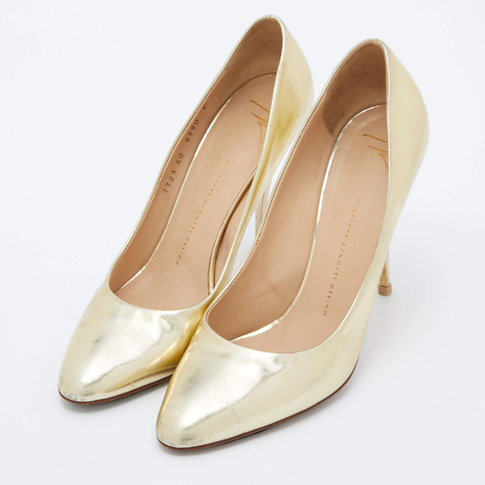 Verströmt Weiblichkeit und Eleganz  Diese Pumps zeichnen sich durch eine schicke Silhouette und ein attraktives Design aus. Sie können diese Pumps für einen stilvollen Look tragen.