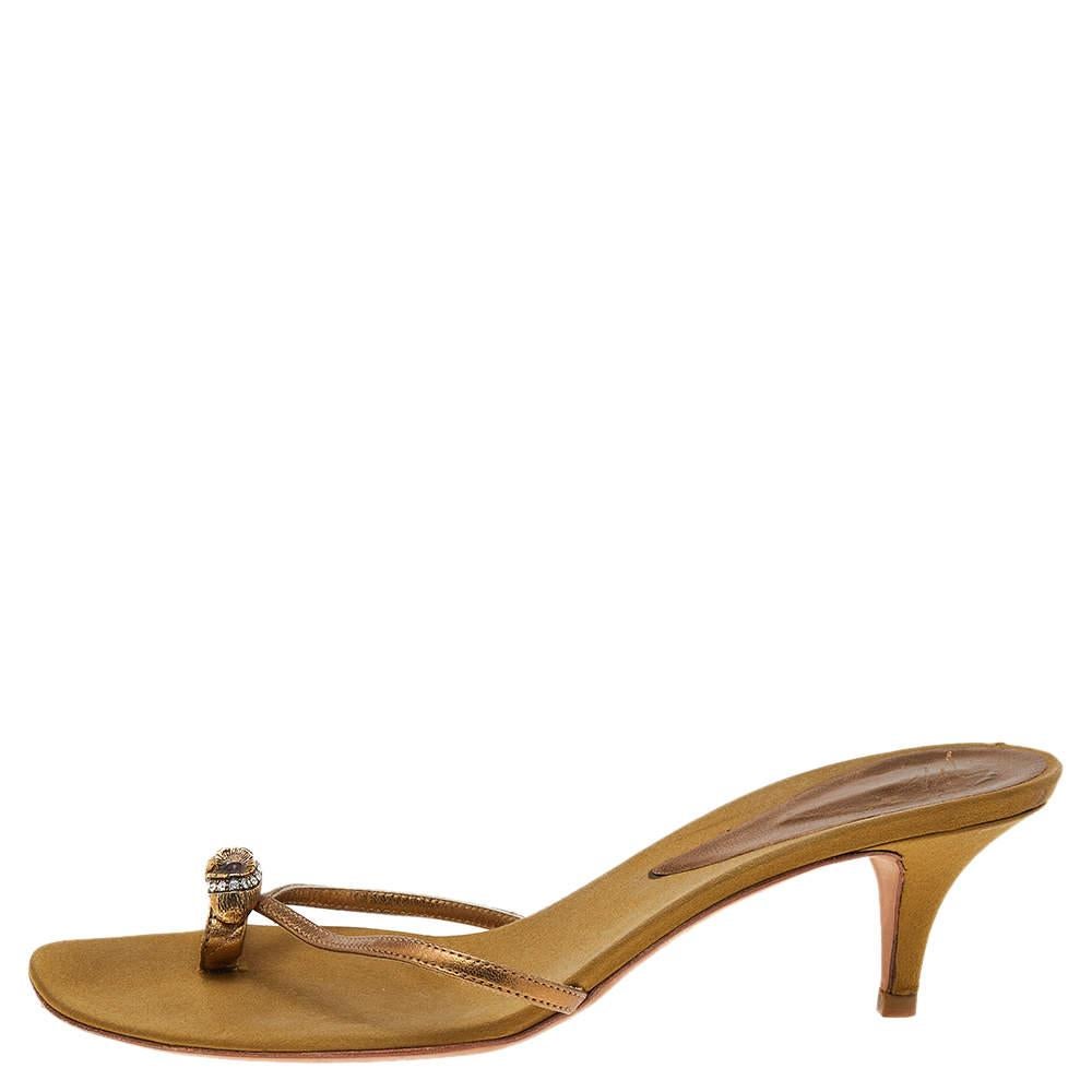 Giuseppe Zanotti Gold Leather Slide Sandals Size 41 In Good Condition For Sale In Dubai, Al Qouz 2