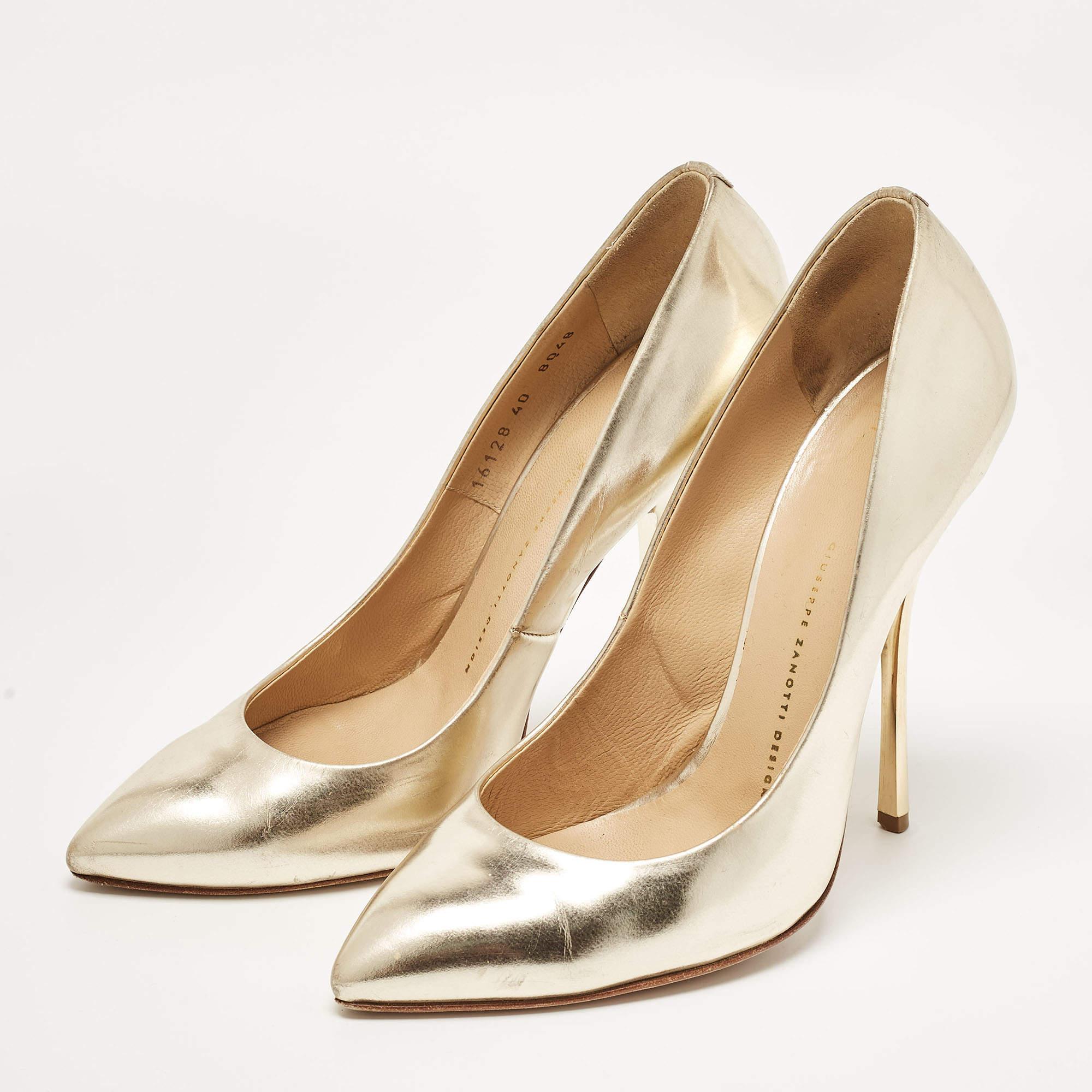 Make a chic style statement with these designer pumps. They showcase sturdy heels and durable soles, perfect for your fashionable outings!