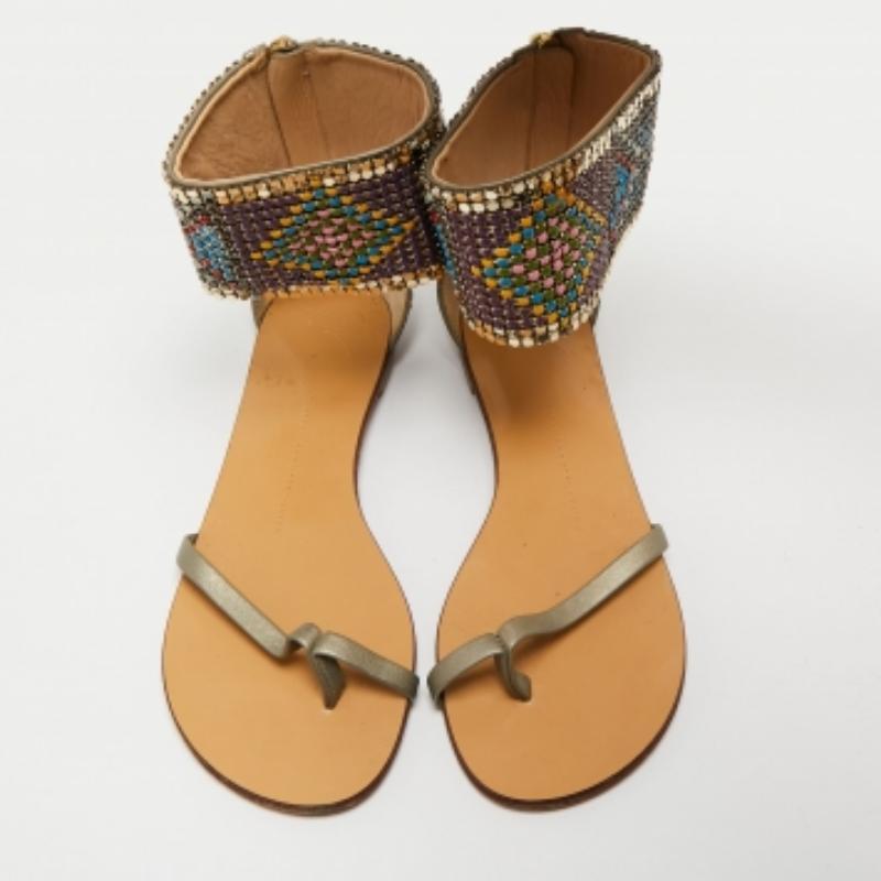Giuseppe Zanotti Green Leather Embellished Ankle Wrap Flat Sandals Size 38.5 In Good Condition For Sale In Dubai, Al Qouz 2