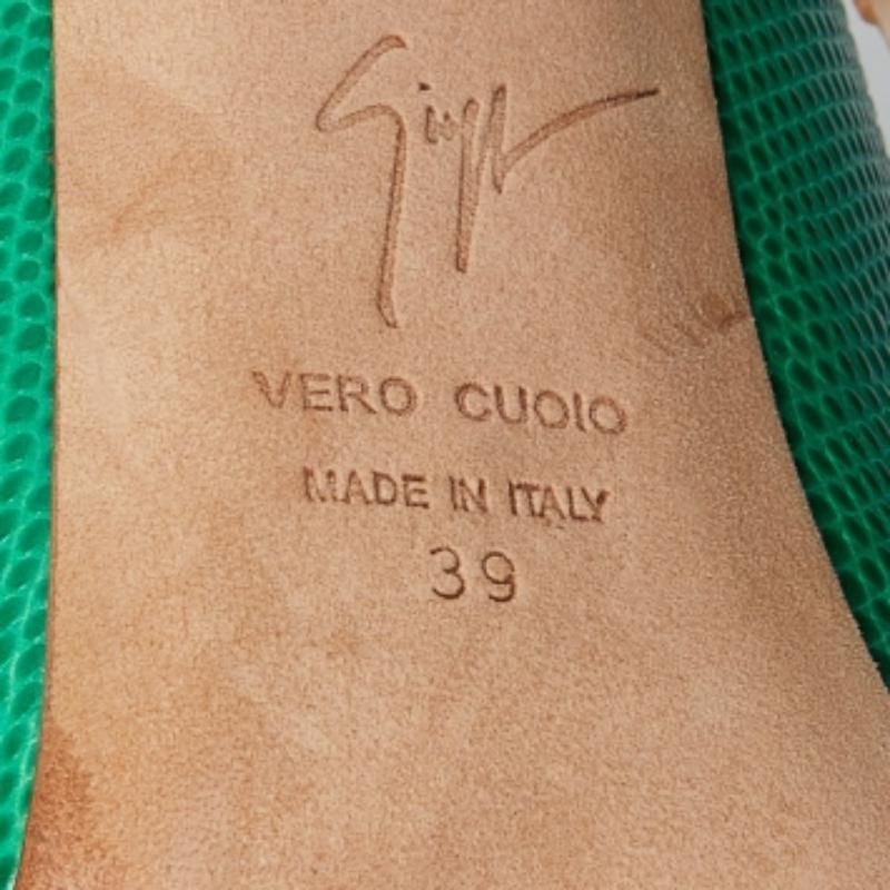 Giuseppe Zanotti Sandalias de piel con relieve de lagarto verde tamaño 39 en venta 4