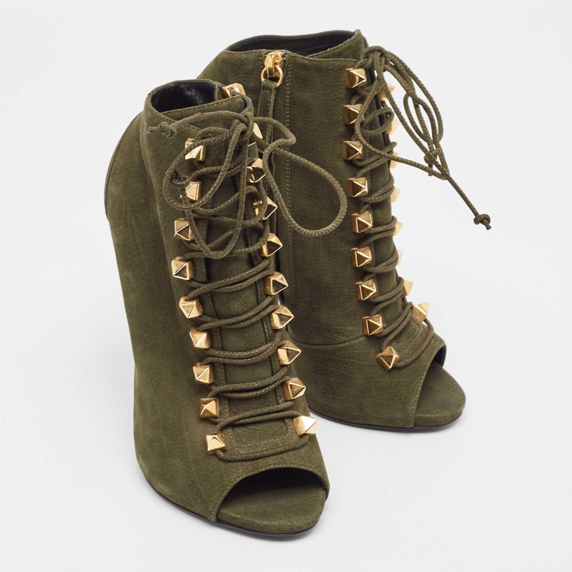 Giuseppe Zanotti - Bottines vertes à nubuck, taille 37,5 Bon état - En vente à Dubai, Al Qouz 2