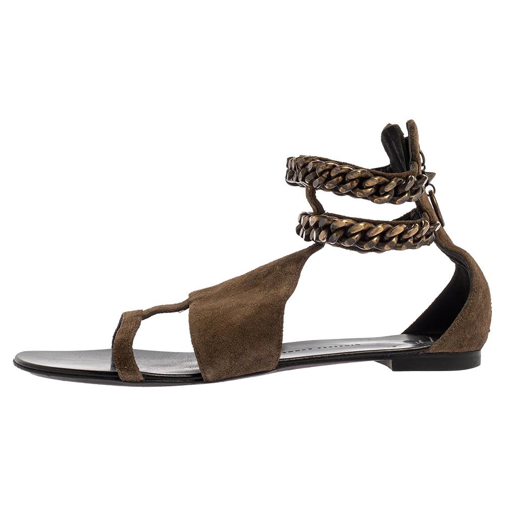 Giuseppe Zanotti flache Sandalen aus grünem Wildleder mit gebürstetem Knöchelriemen Größe 40 im Angebot