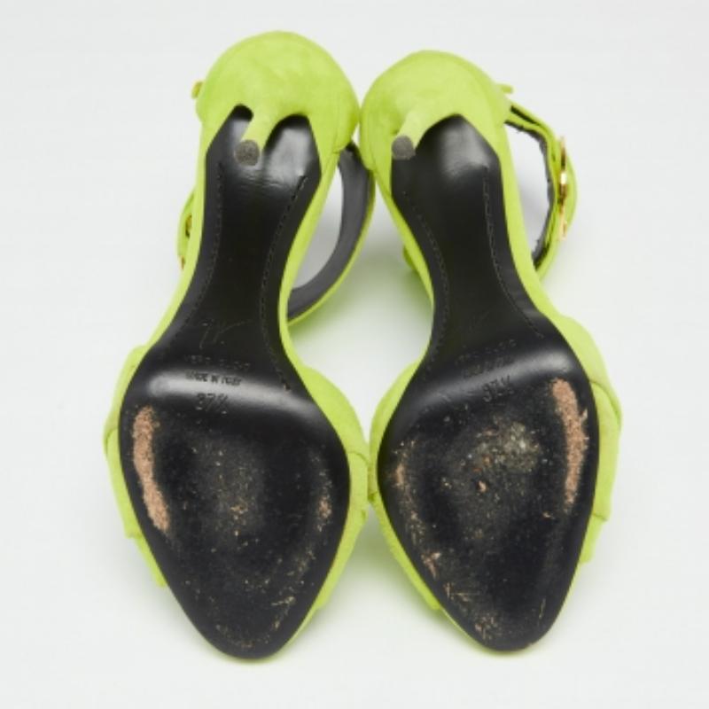 Sandales à bout ouvert Giuseppe Zanotti en daim vert  Taille 37.5 Pour femmes en vente