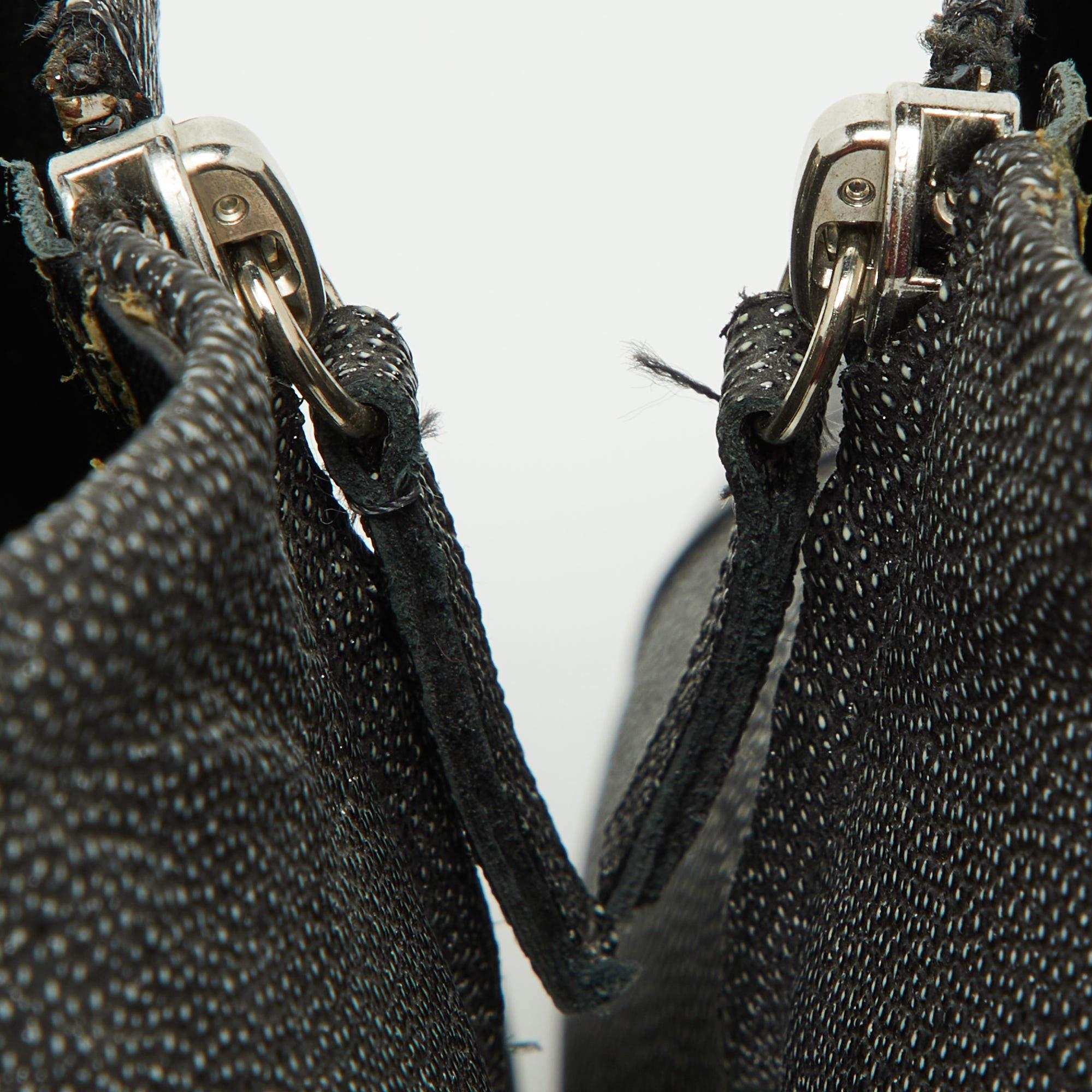 Giuseppe Zanotti - Bottines grises/noires en simili cuir et verni, taille 36,5 État moyen - En vente à Dubai, Al Qouz 2