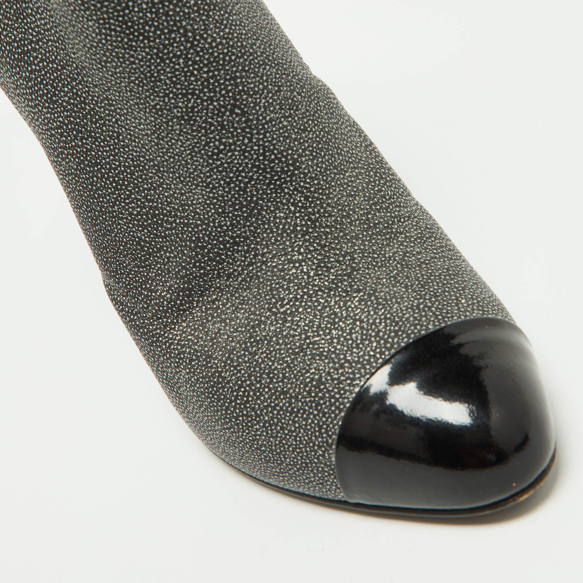 Giuseppe Zanotti - Bottines grises/noires en simili cuir et verni, taille 36,5 en vente 3