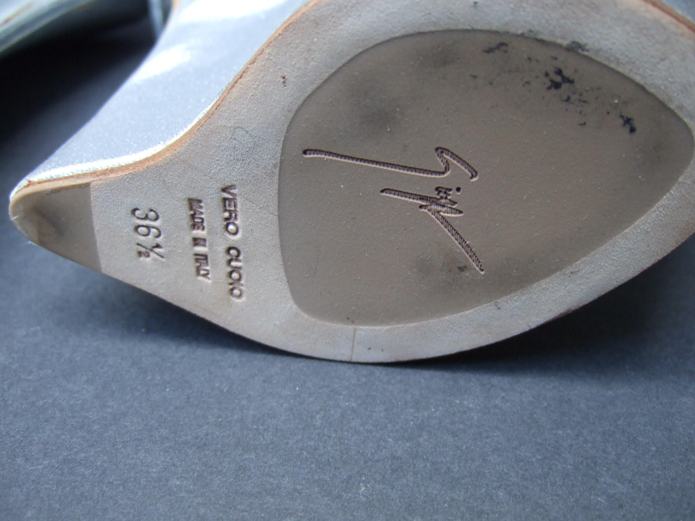 Giuseppe Zanotti Italian Silver Leather Avant-garde Platform Shoes 21st C For Sale 10