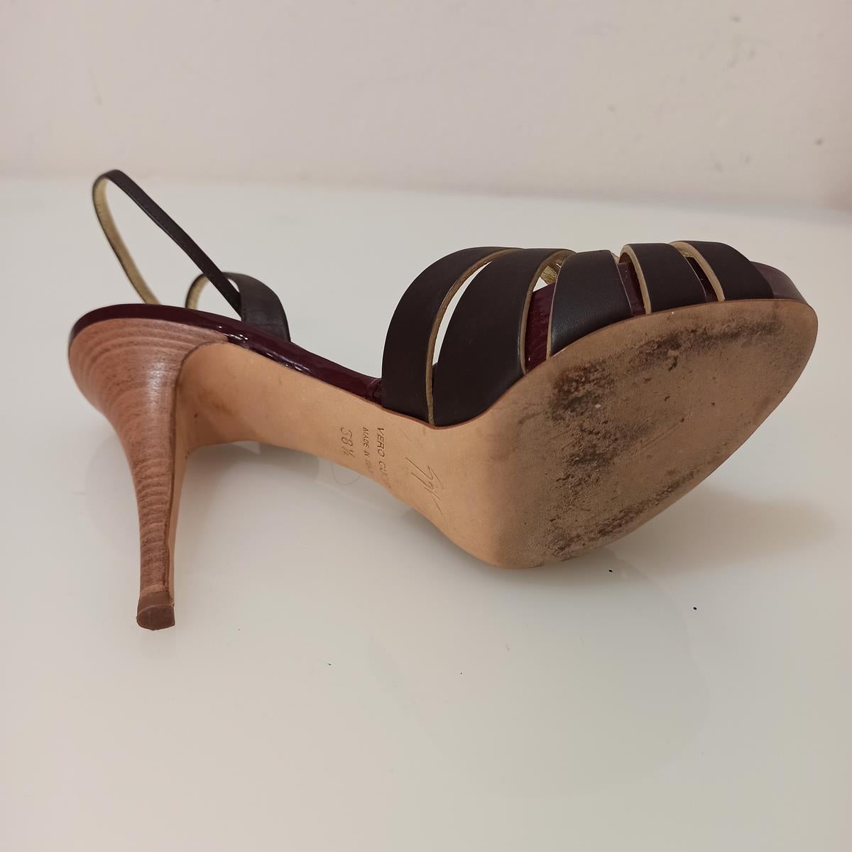 Women's Giuseppe Zanotti Jewel Sandal 38 For Sale