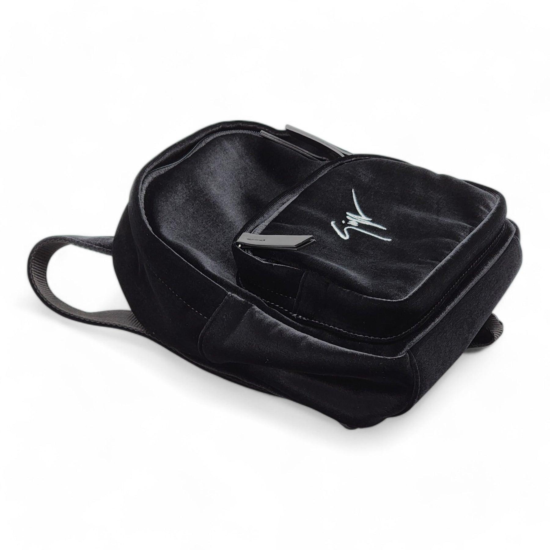 Giuseppe Zanotti Kilo XS Mini Zaino - Velluto in Nero In condizioni ottime in vendita a Los Angeles, CA