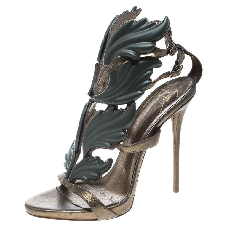 Giuseppe Zanotti Leather Argent Metal Wing Embellished Strappy Sandals Size 37 For Sale