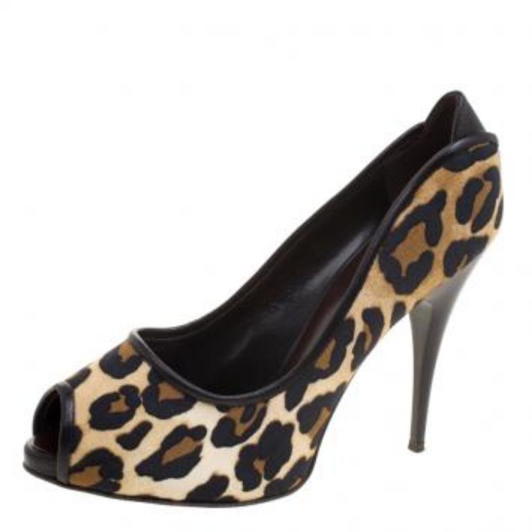 Noir Giuseppe Zanotti escarpins à bout ouvert en toile imprimé léopard, taille 38,5 en vente