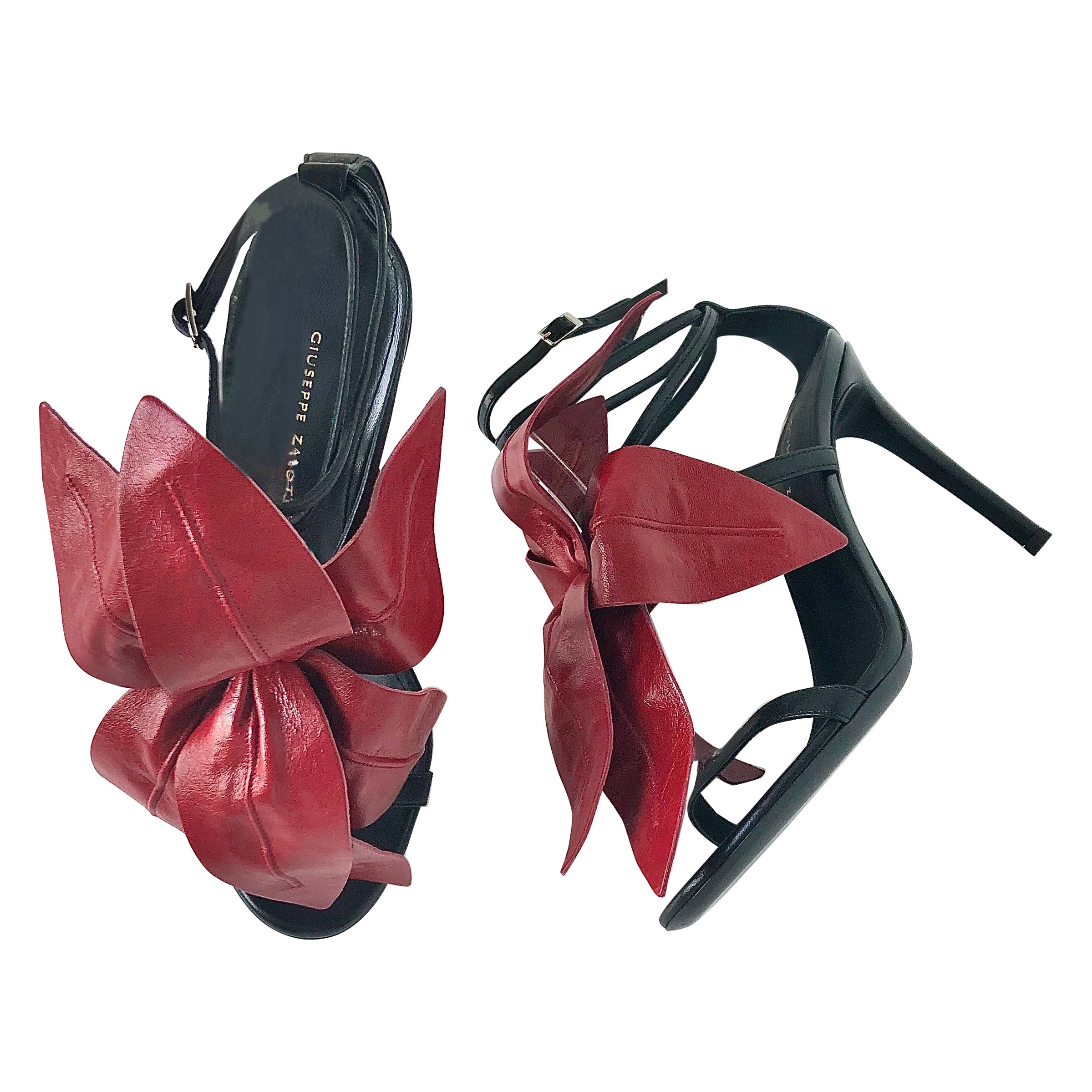 Giuseppe Zanotti Lilium Flower Appliqué Strappy High Heel Sandals 37 (Sandales à talons hauts avec applications de fleurs)