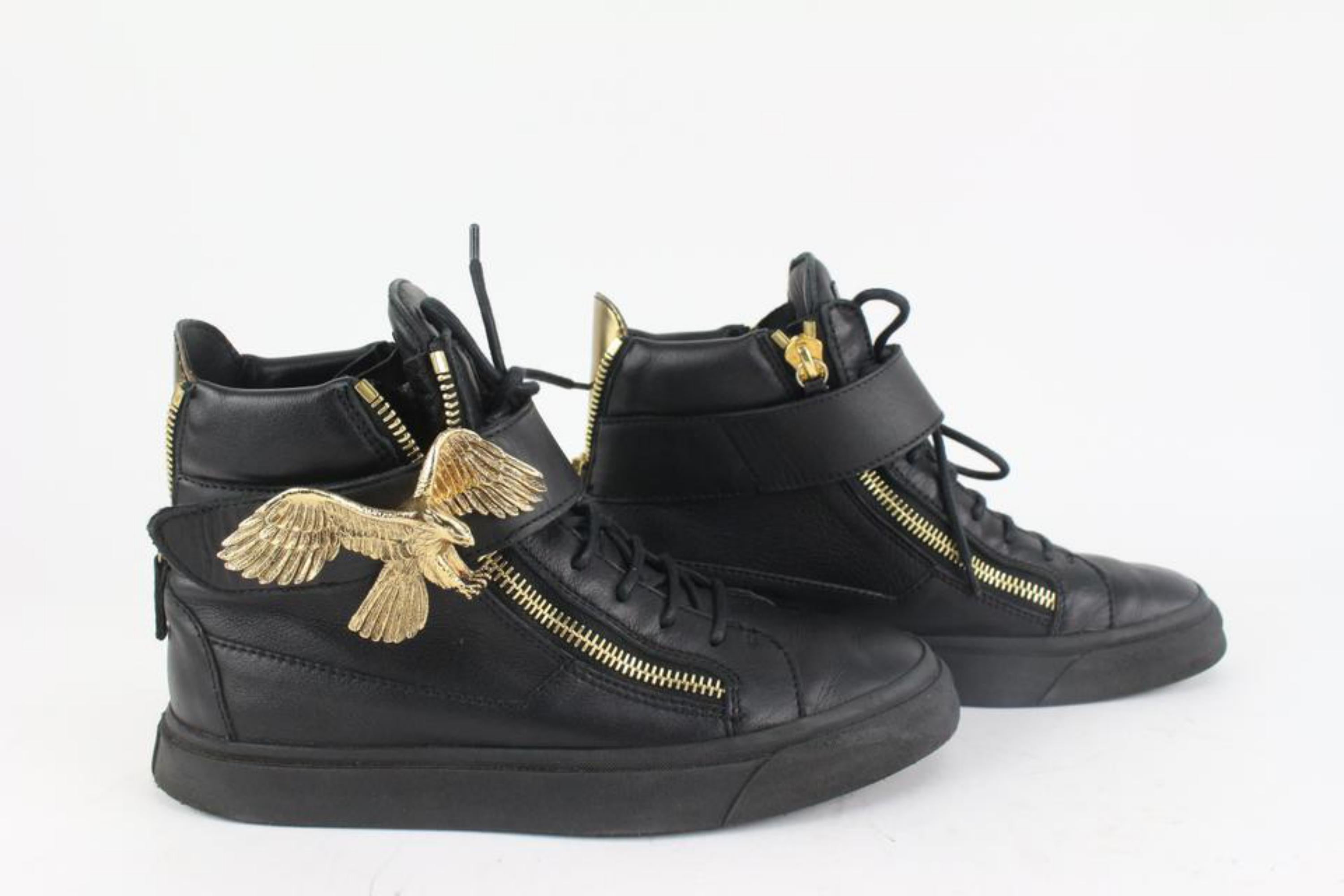 Giuseppe Zanotti Men's 40 Black Leather High Top Gold Eagle London Sneaker 4GZ88 In Good Condition For Sale In Dix hills, NY