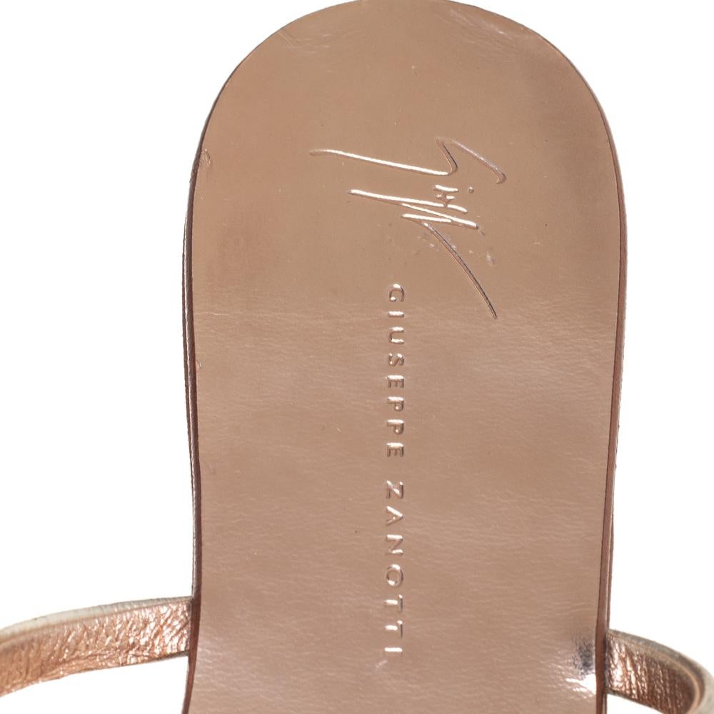 Giuseppe Zanotti Metallic Bronze Leather Star Slide Sandals Size 40 In Good Condition In Dubai, Al Qouz 2