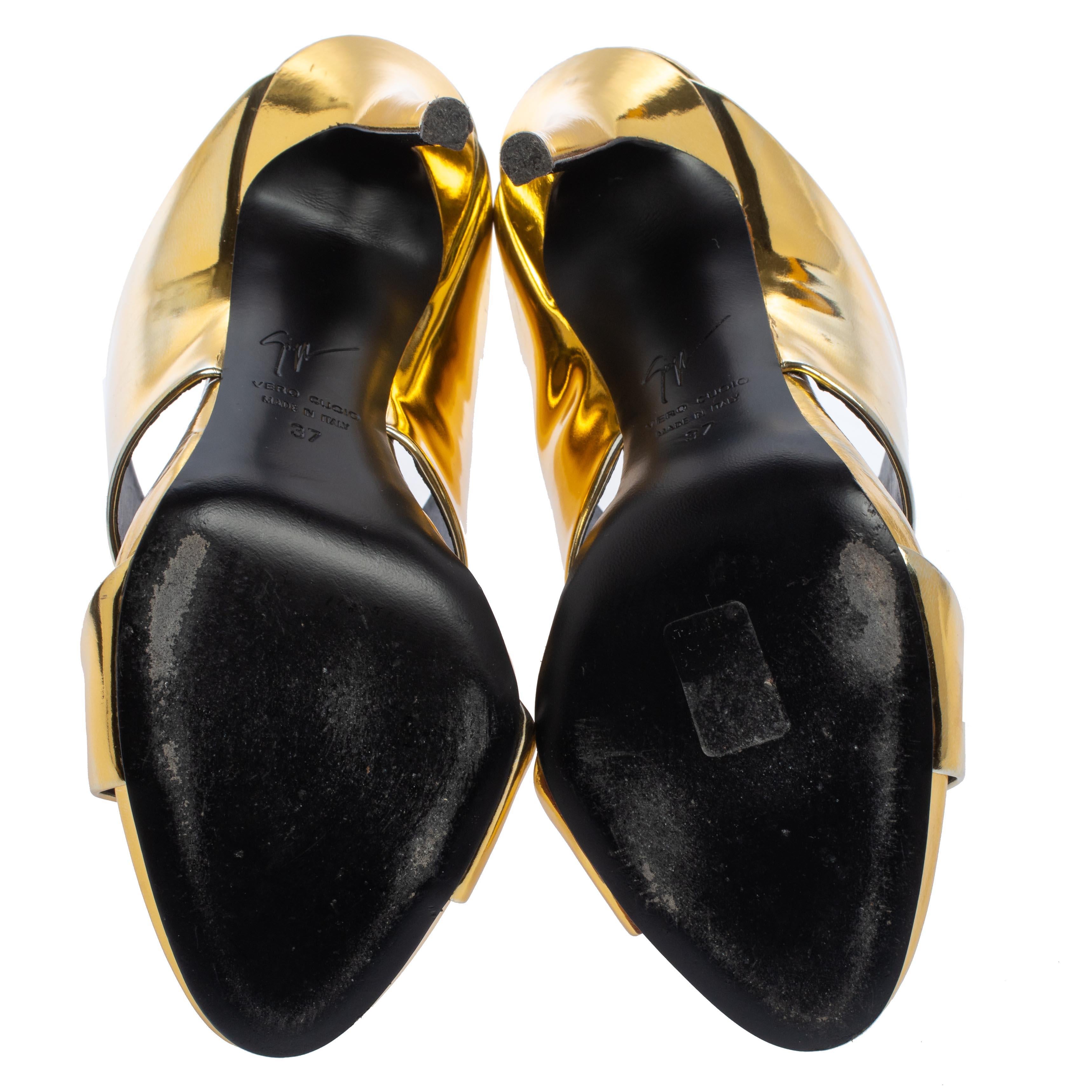 Women's Giuseppe Zanotti Metallic Gold Leather Andrea Open Toe Sandals Size 37