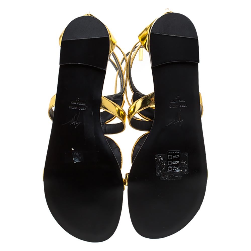 Women's Giuseppe Zanotti Metallic Gold Leather Rylee Gladiator Flat Sandals Size 41