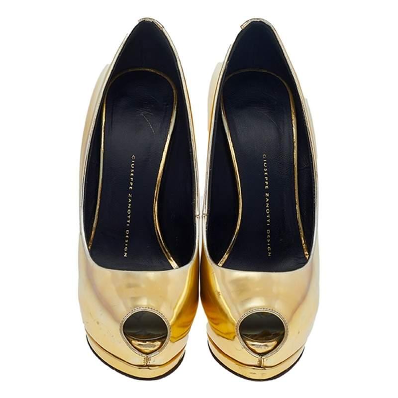 Giuseppe Zanotti Metallic Gold Mirror Leather Peep Toe Platform Pumps Size 37.5 In Good Condition In Dubai, Al Qouz 2