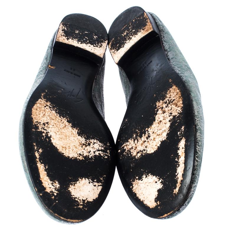 Giuseppe Zanotti Metallic Grey/Light Green Crystal Slip On Loafers Size 44 In Good Condition In Dubai, Al Qouz 2