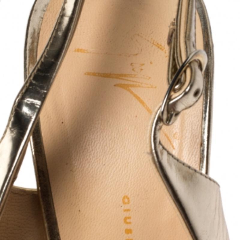 Giuseppe Zanotti Sandalias de plataforma con lazo de piel metalizada talla 40 en venta 3