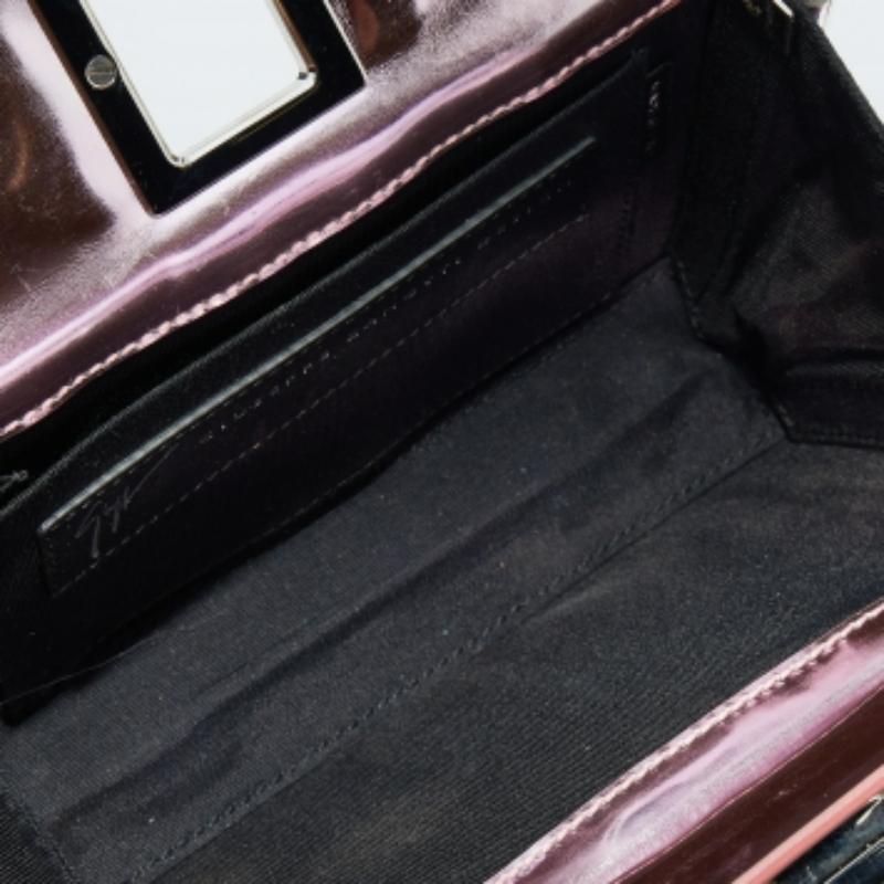Giuseppe Zanotti Metallic Rosa Lackleder und Metallic Rosa Lackleder und Metall Box Umhängetasche (Grau) im Angebot
