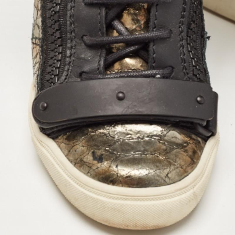 De las mujeres Giuseppe Zanotti Zapatillas con cuña de pitón metálico en relieve talla 38 en venta